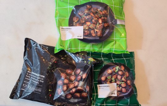 이케아의 베지볼(위), 미트볼(왼쪽), 플랜트볼(오른쪽). <김아름 기자>